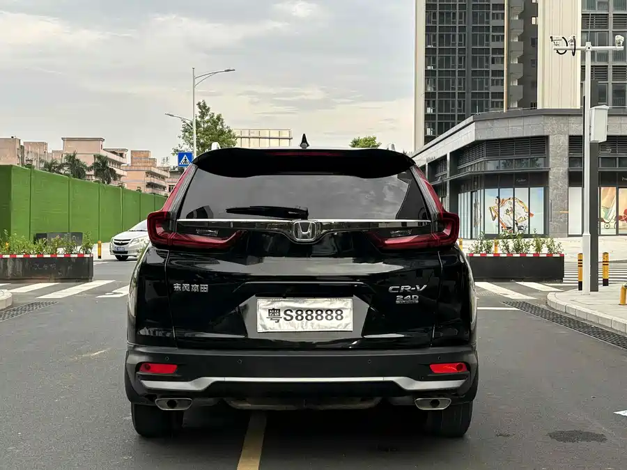 Honda CR-V - фото 7