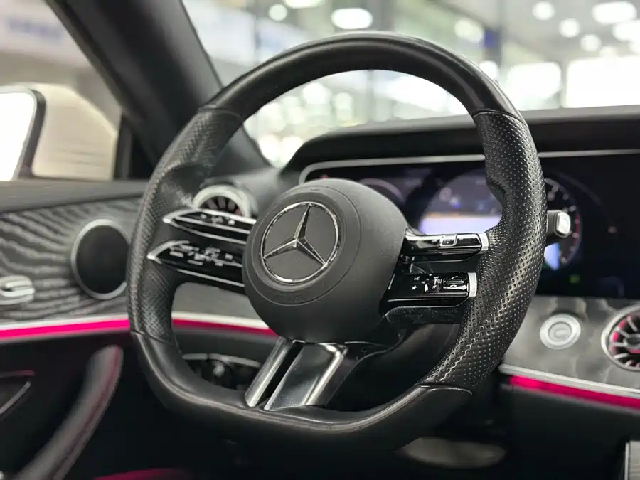 Mercedes E-Class - фото 7