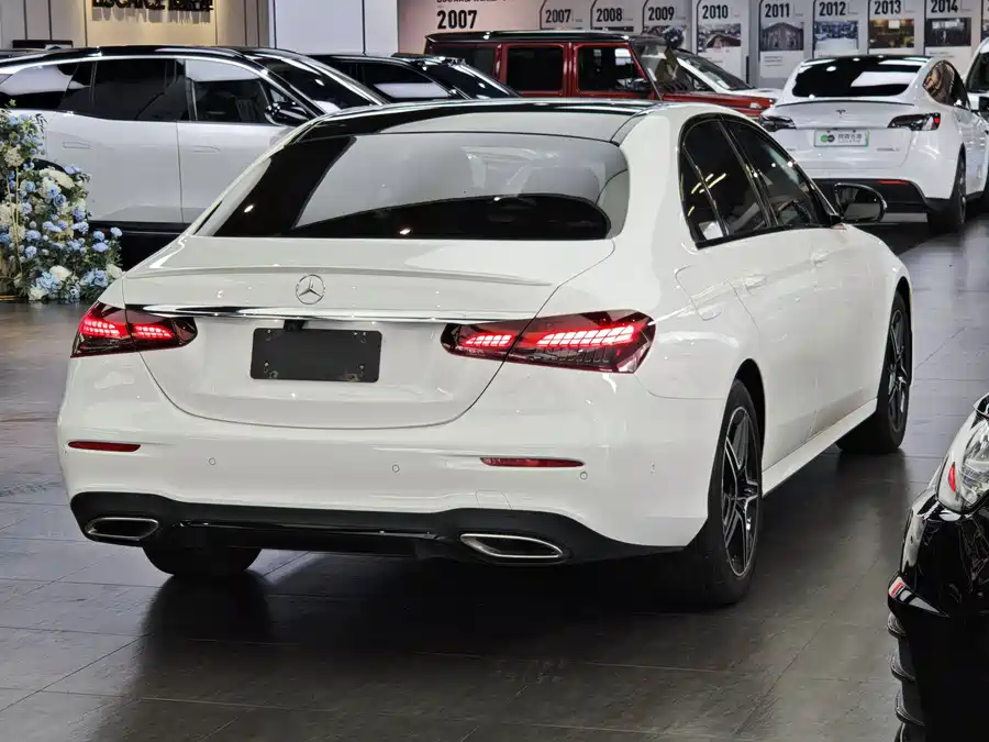 Mercedes E-Class - фото 6