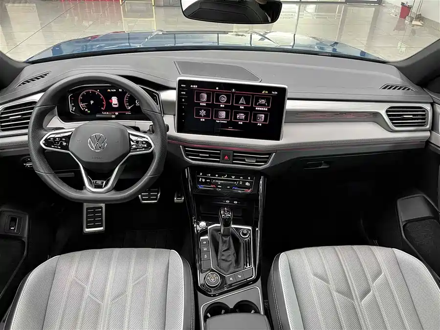 Volkswagen Tayron - фото 3