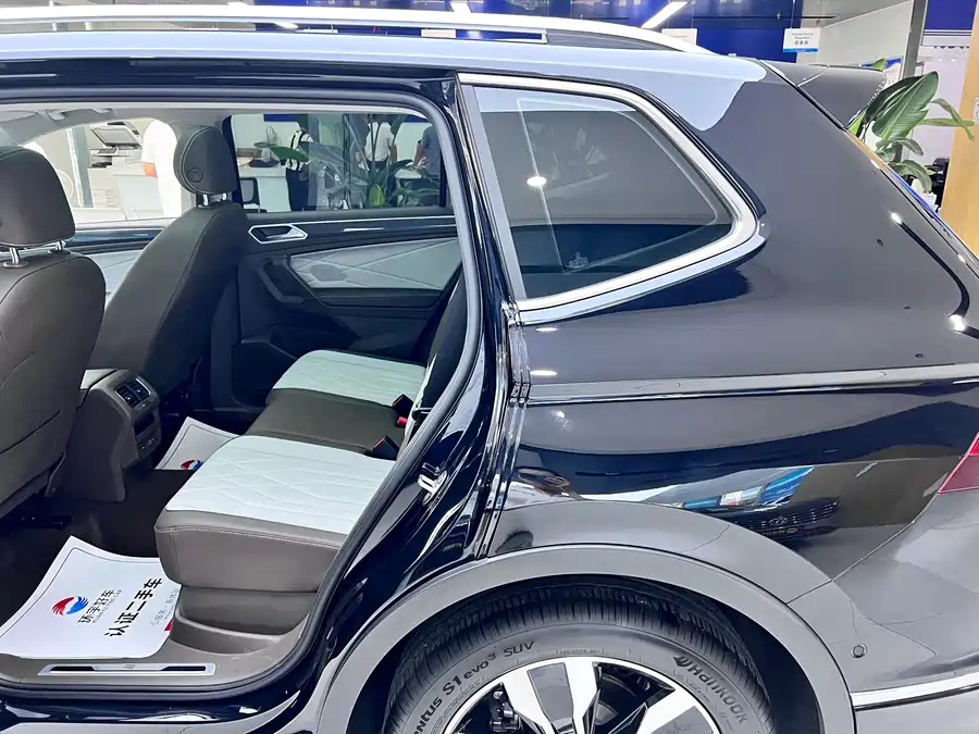 Volkswagen Tiguan - фото 23